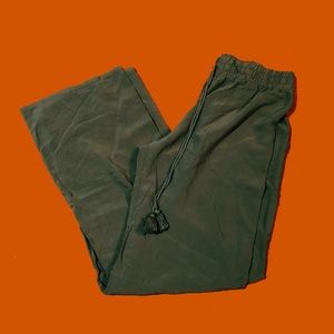 Olive green flowy pants✨